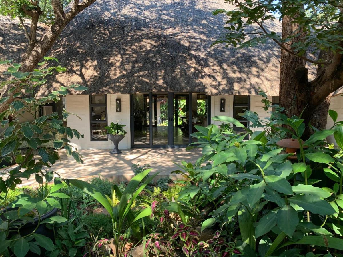 Pamarah Lodge Victoria Falls Exterior foto